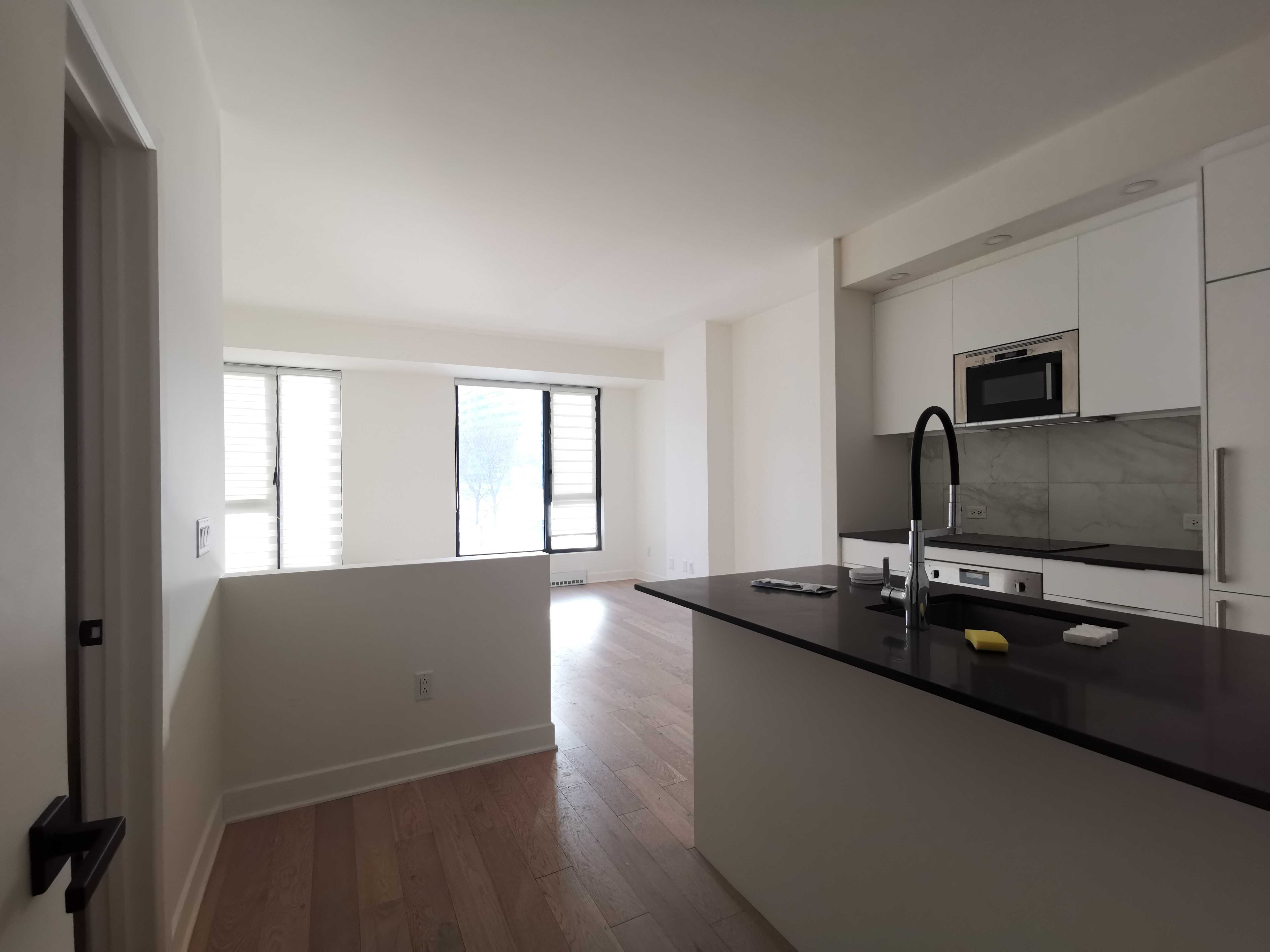 Guiker 1 Boulevard De Maisonneuve Ouest,